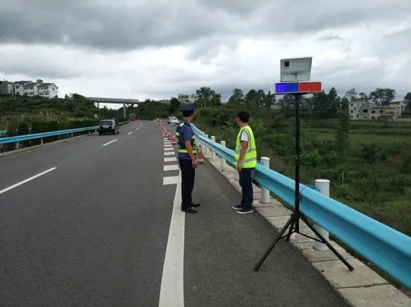盘锦高速公路钢护栏