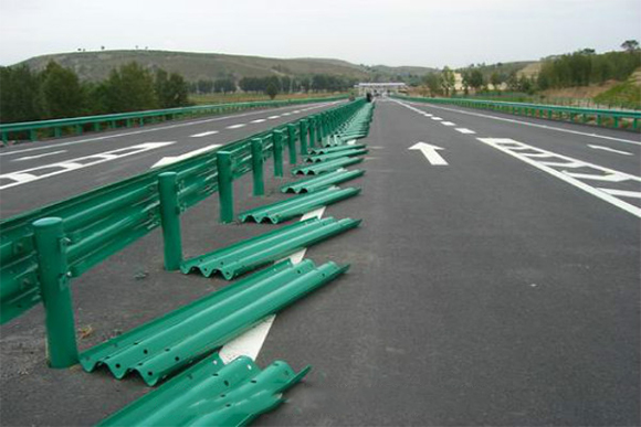 盘锦波形护栏的维护与管理确保道路安全的关键步骤