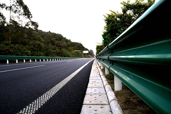 盘锦高速公路护栏的常用类型